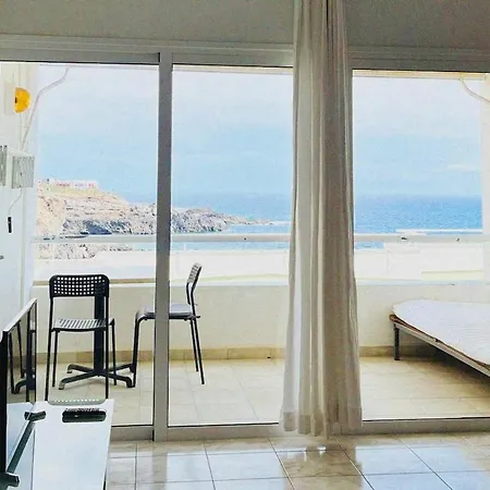 Apartment Cozy With Ocean View